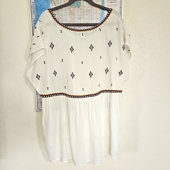 Torrid Embroidered Ivory Crepe Rayon Dolman Blouse Top Sz 3X NWT - Picture 8 of 15